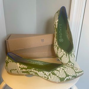 NWB Rothy’s Retired The Point in Meadow, Size 7